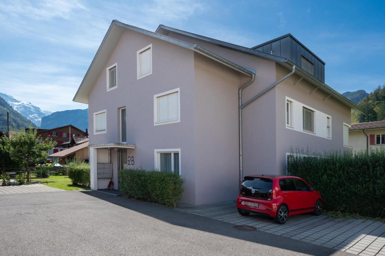Schoene Parterrewohnung In Matten Matten bei Interlaken Exteriör bild